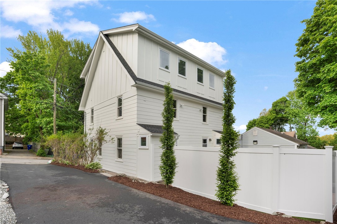 54 Grand View Street