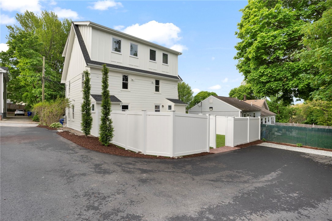54 Grand View Street