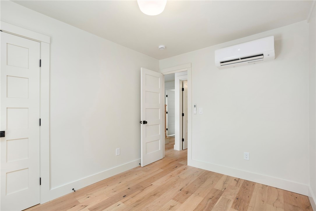 54 Grand View Street