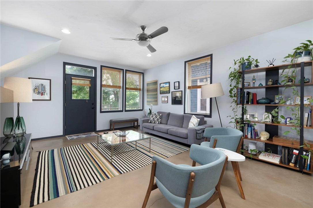 114 Ring Street 1