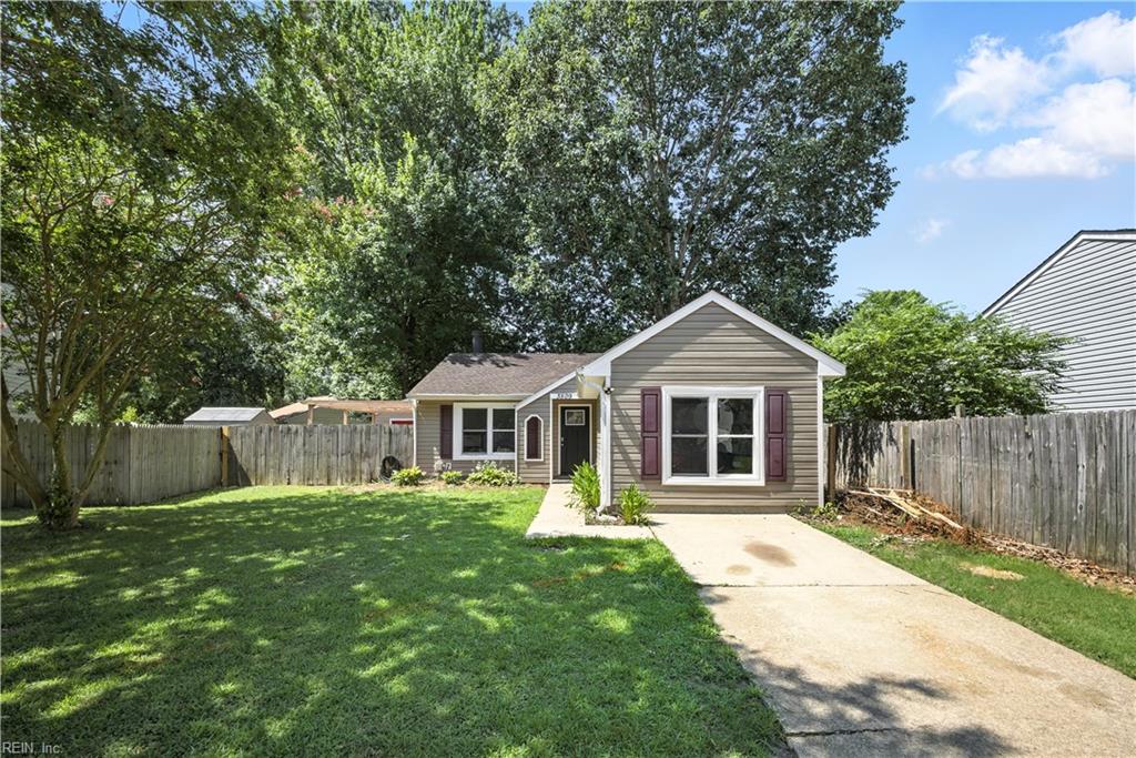 3809 Clearwood CT