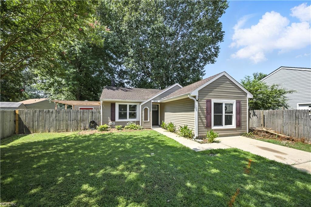 3809 Clearwood CT