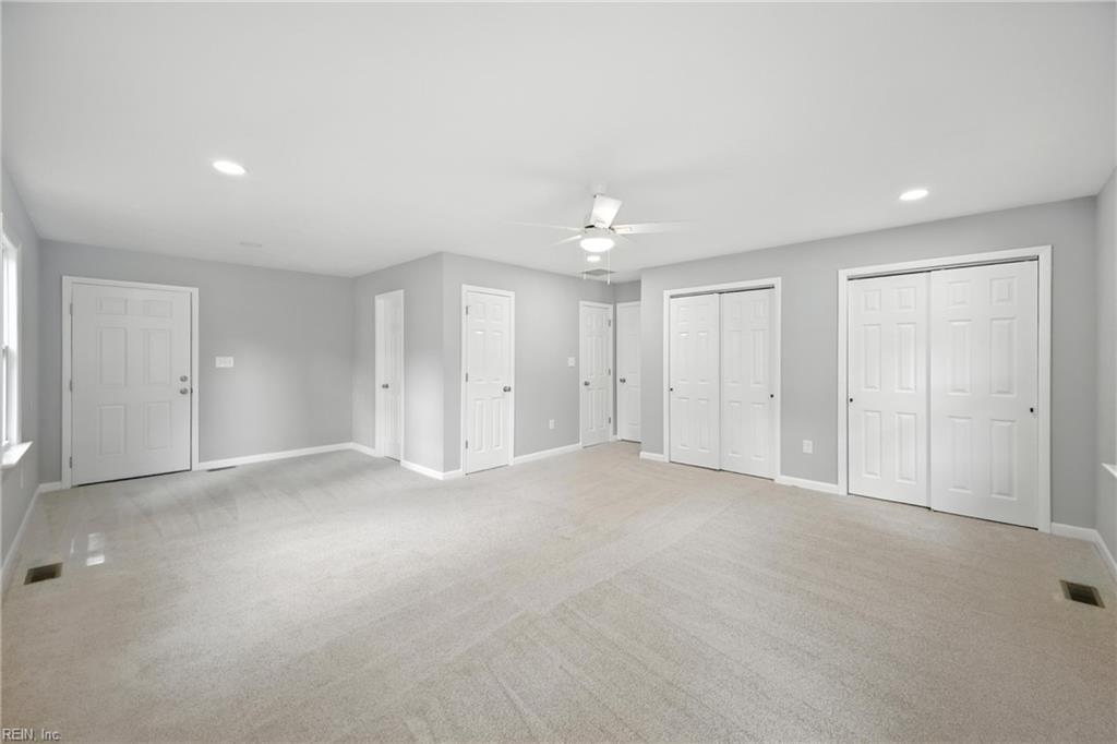 916 Deep Creek BLVD