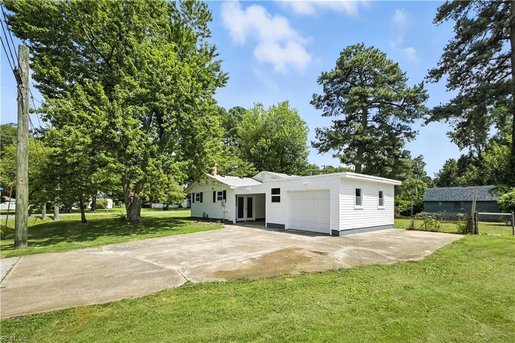916 Deep Creek BLVD