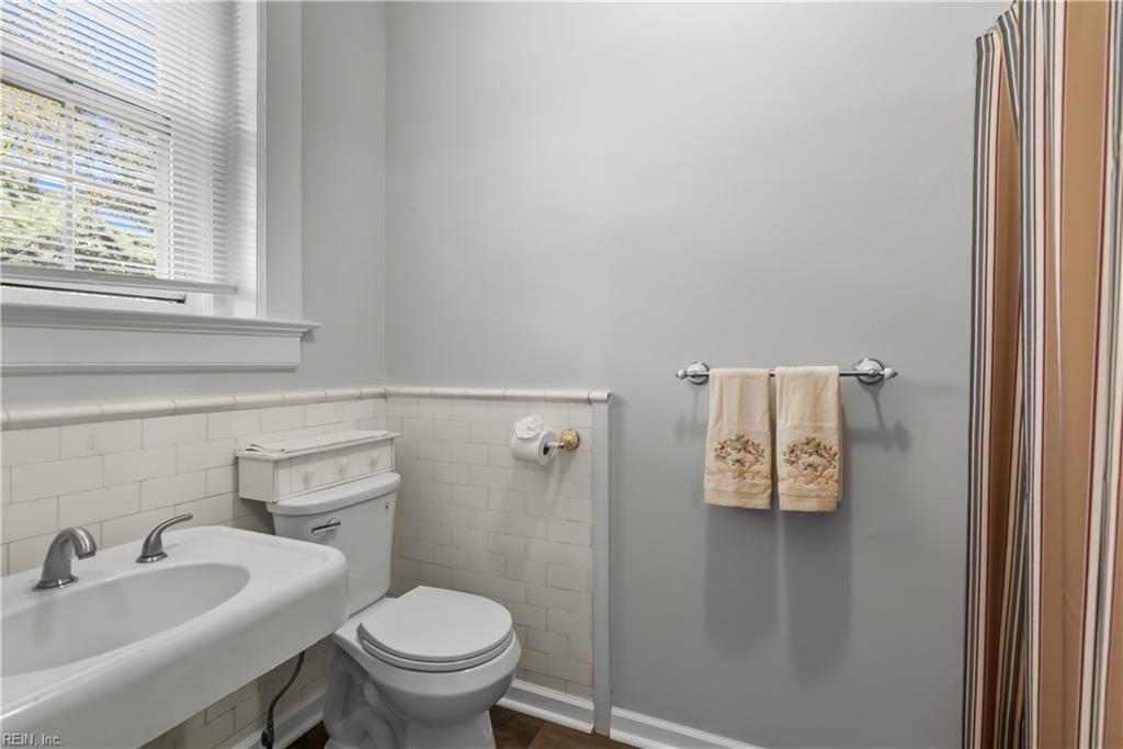 600 W Olney RD 102