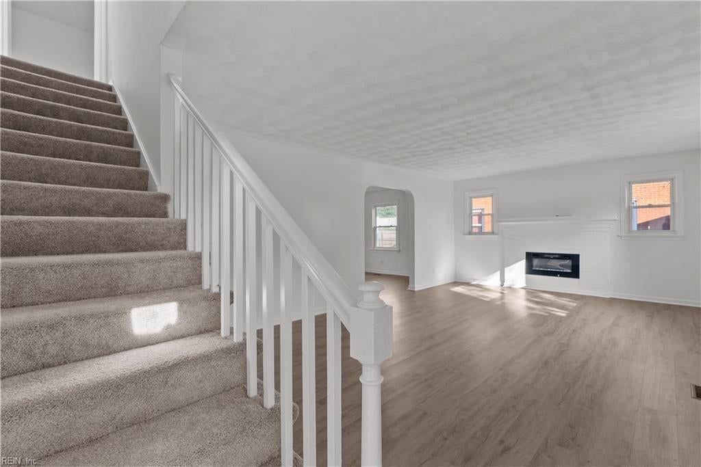 1305 Merrimac AVE