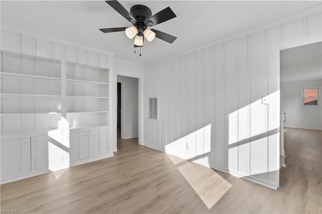 1305 Merrimac AVE