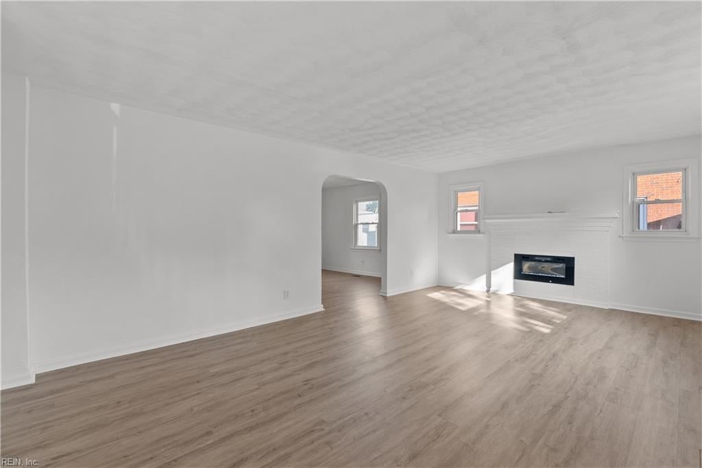 1305 Merrimac AVE