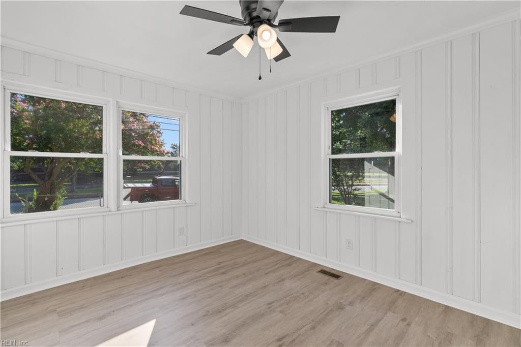 1305 Merrimac AVE