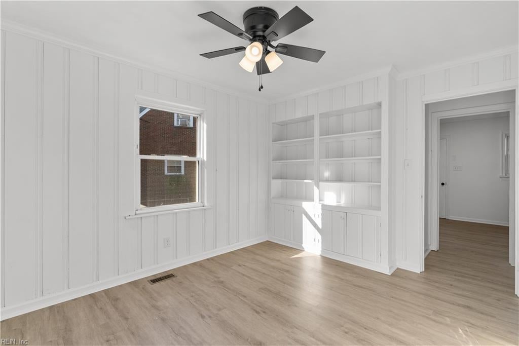 1305 Merrimac AVE