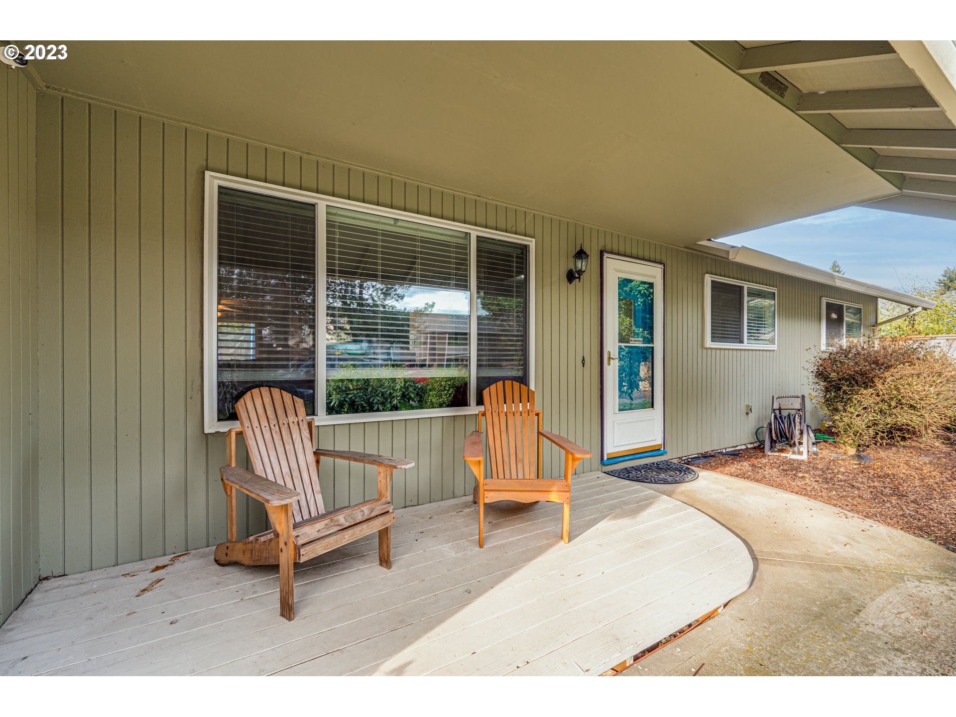 8504 NW GREENBRIAR DR