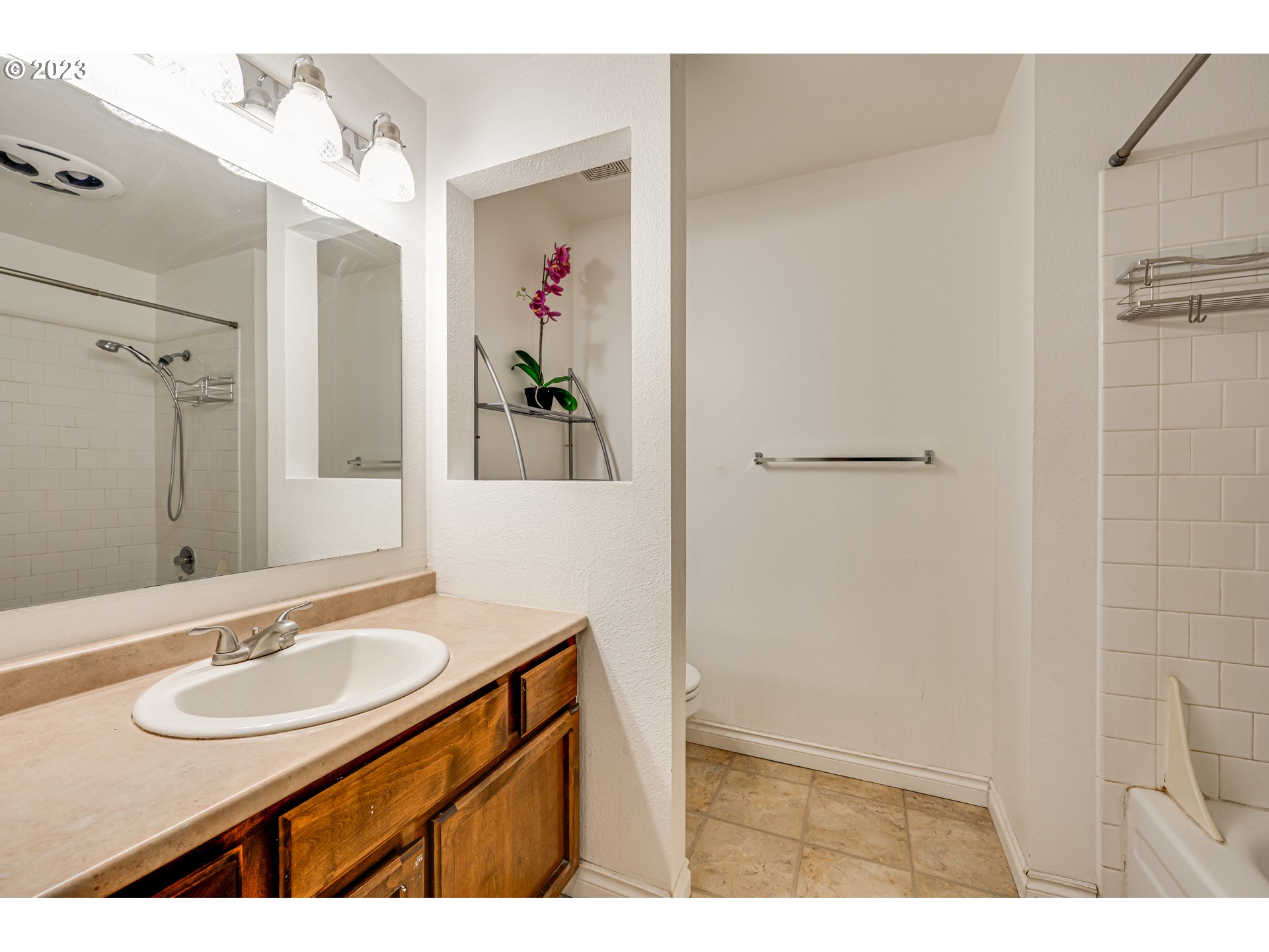 8504 NW GREENBRIAR DR