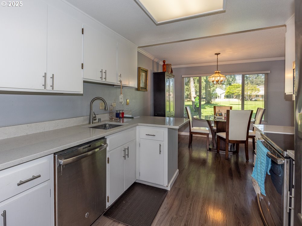 2512 SE BAYPOINT DR L38