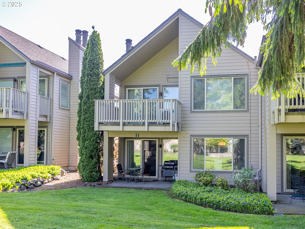 2512 SE BAYPOINT DR L38