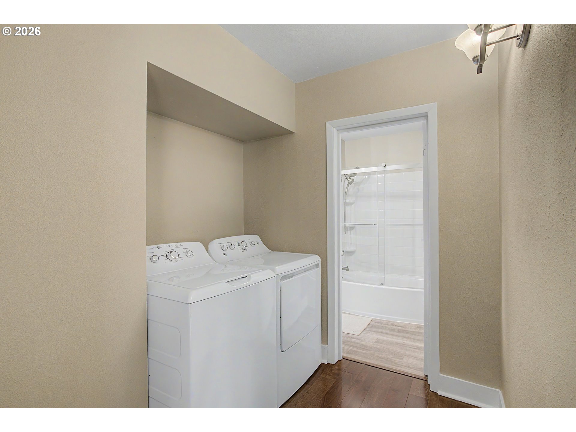 1035 5TH ST