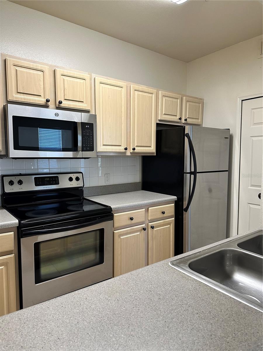 420 SUMMIT RIDGE PL #214