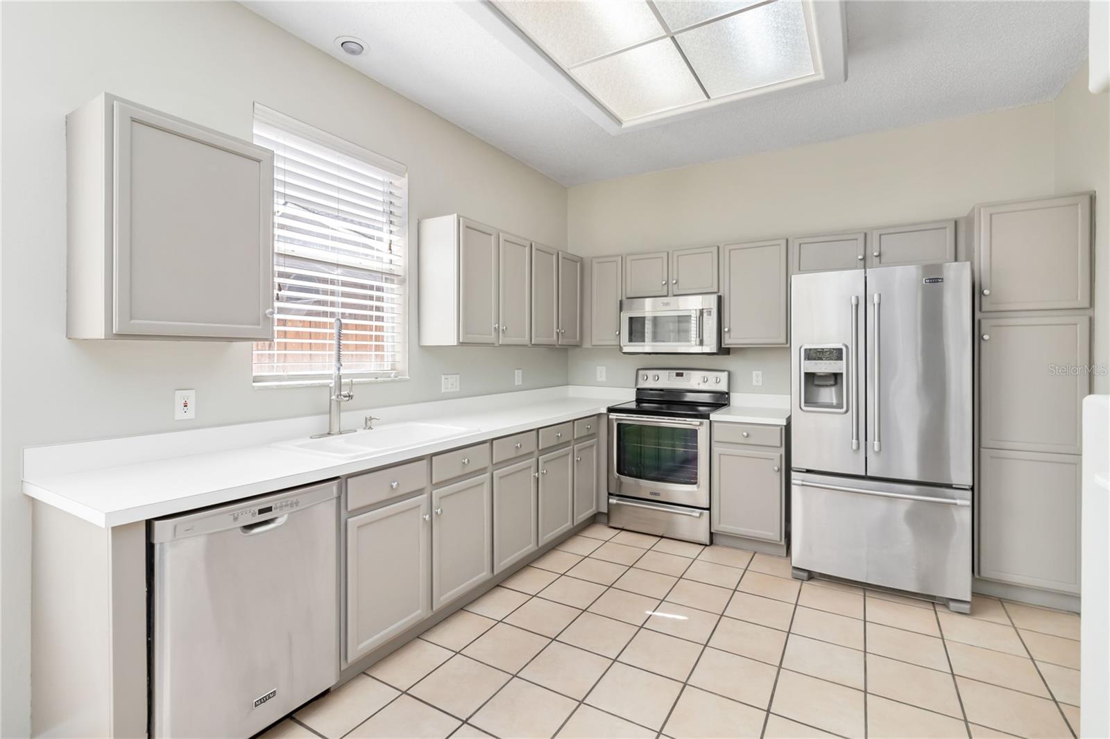 1870 BRIDGEVIEW CIR