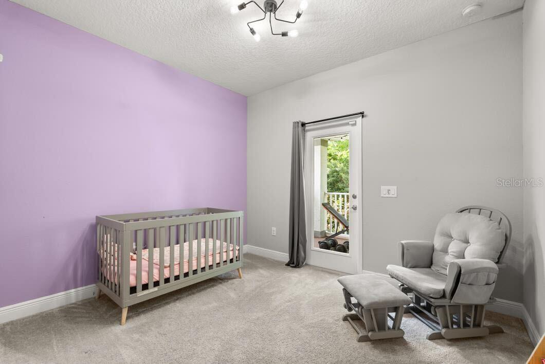 1076 AVILA LN