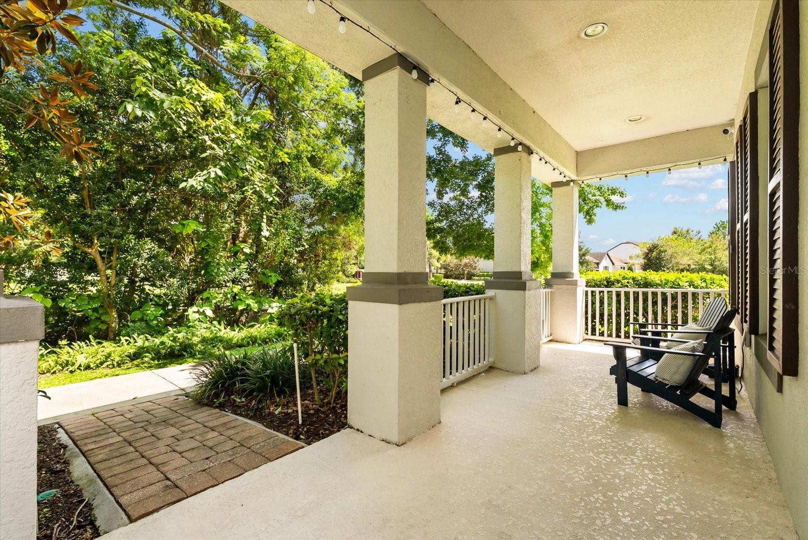 1076 AVILA LN