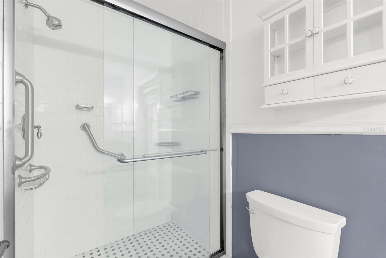 6419 HIDDEN DALE AVE