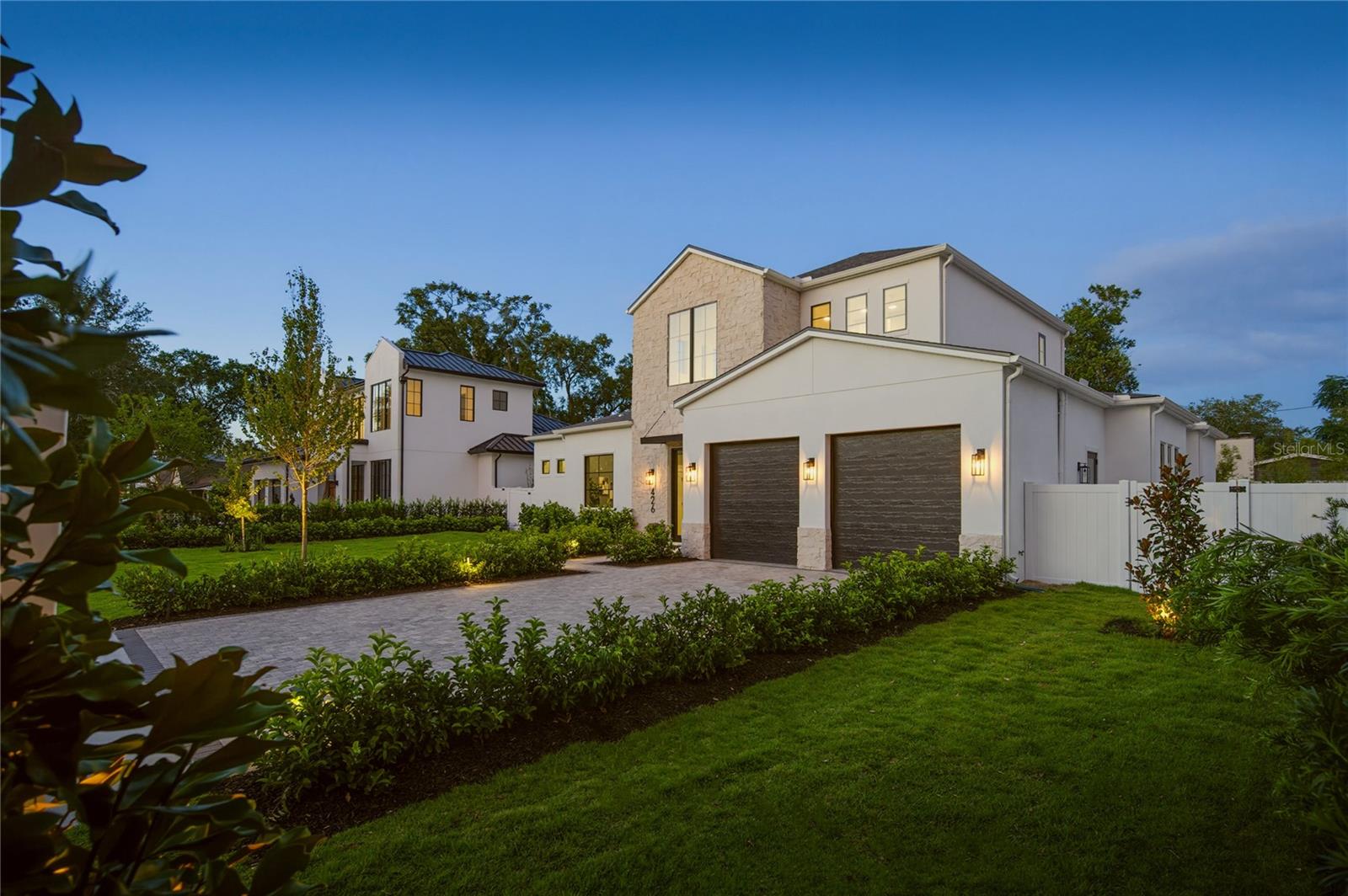 426 WORTHINGTON DR