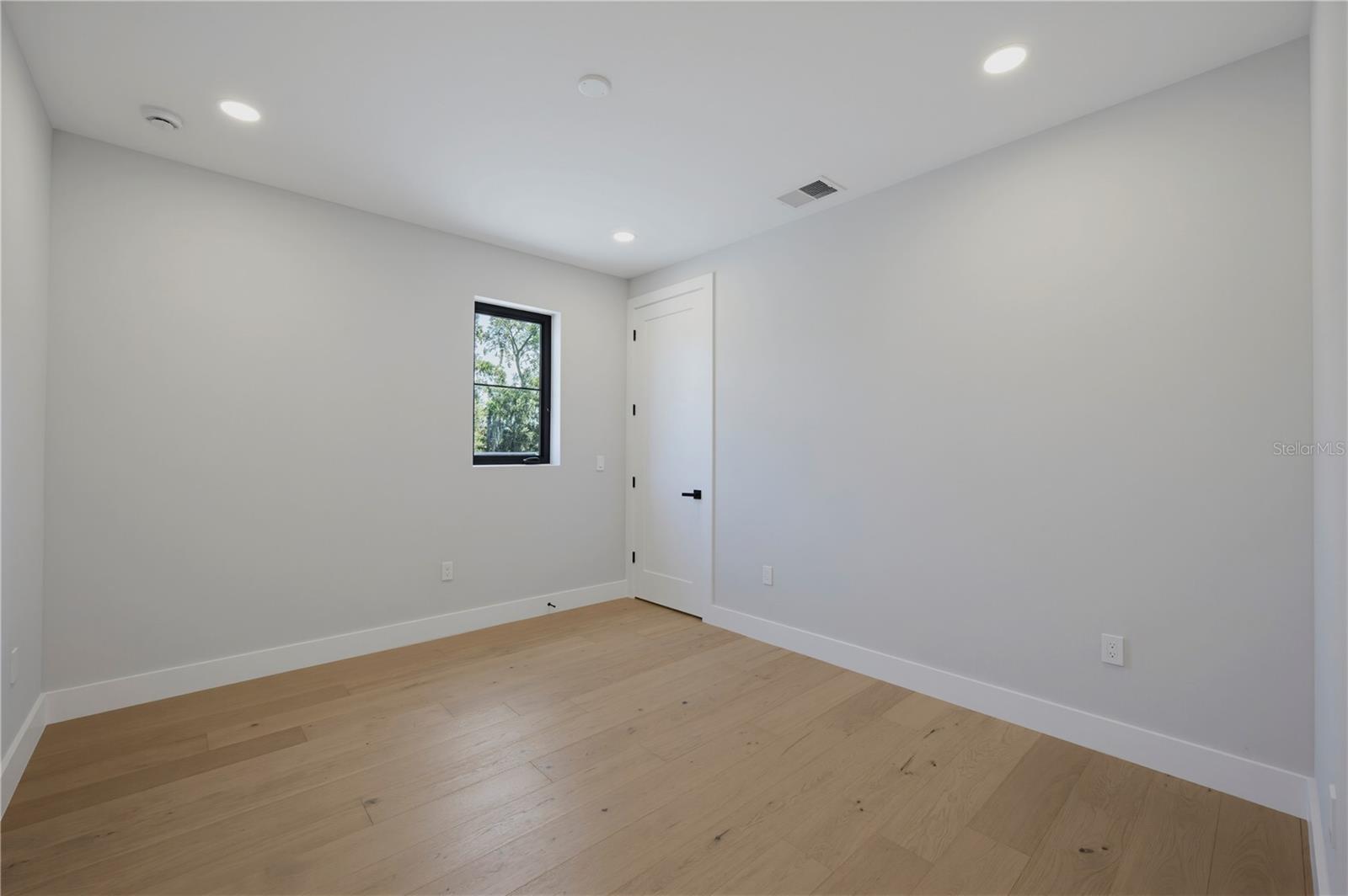 426 WORTHINGTON DR