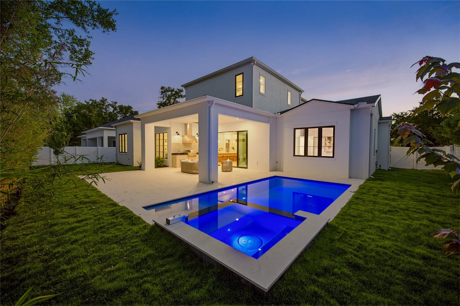 426 WORTHINGTON DR