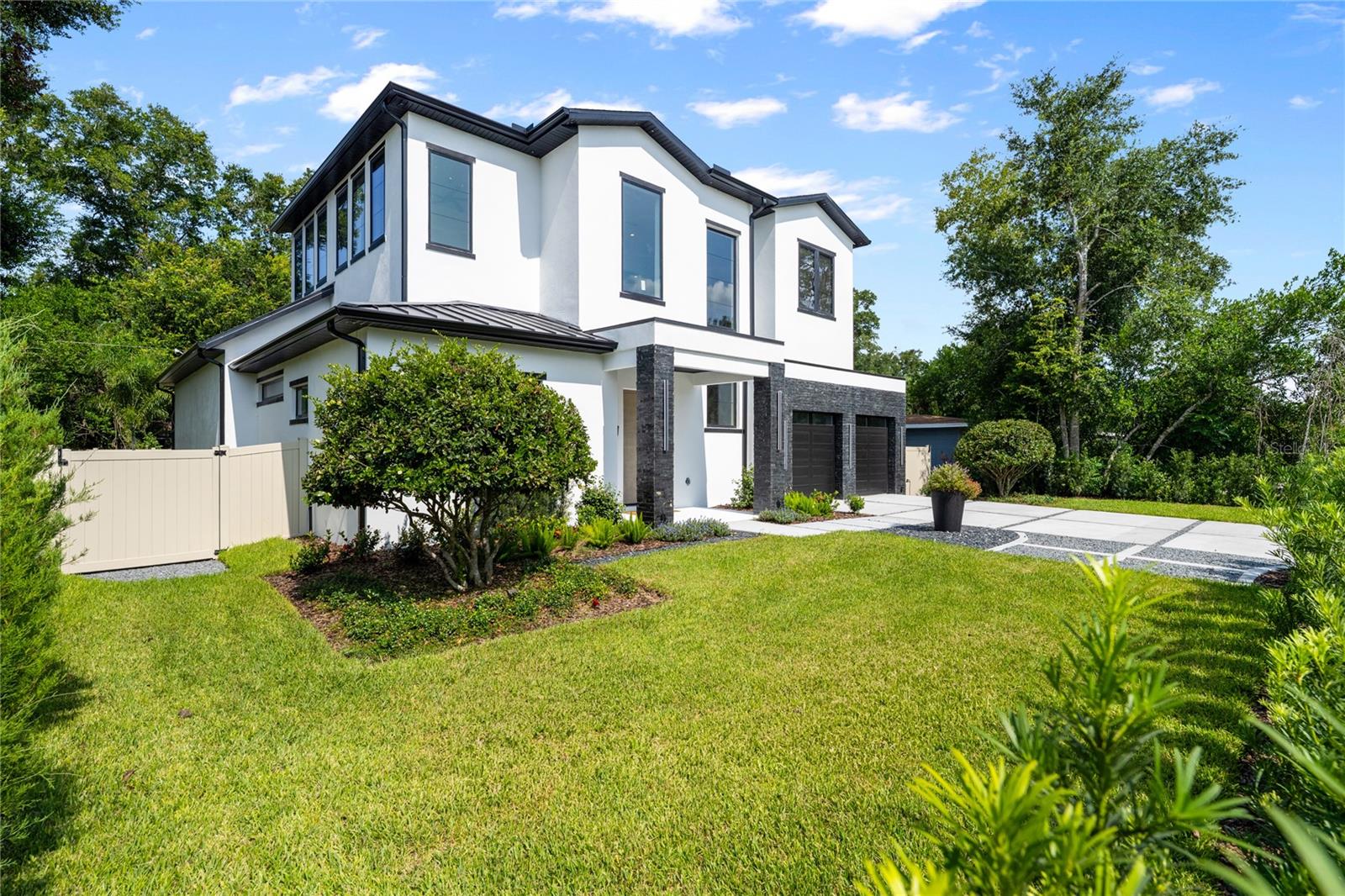 525 S LAKEMONT AVE