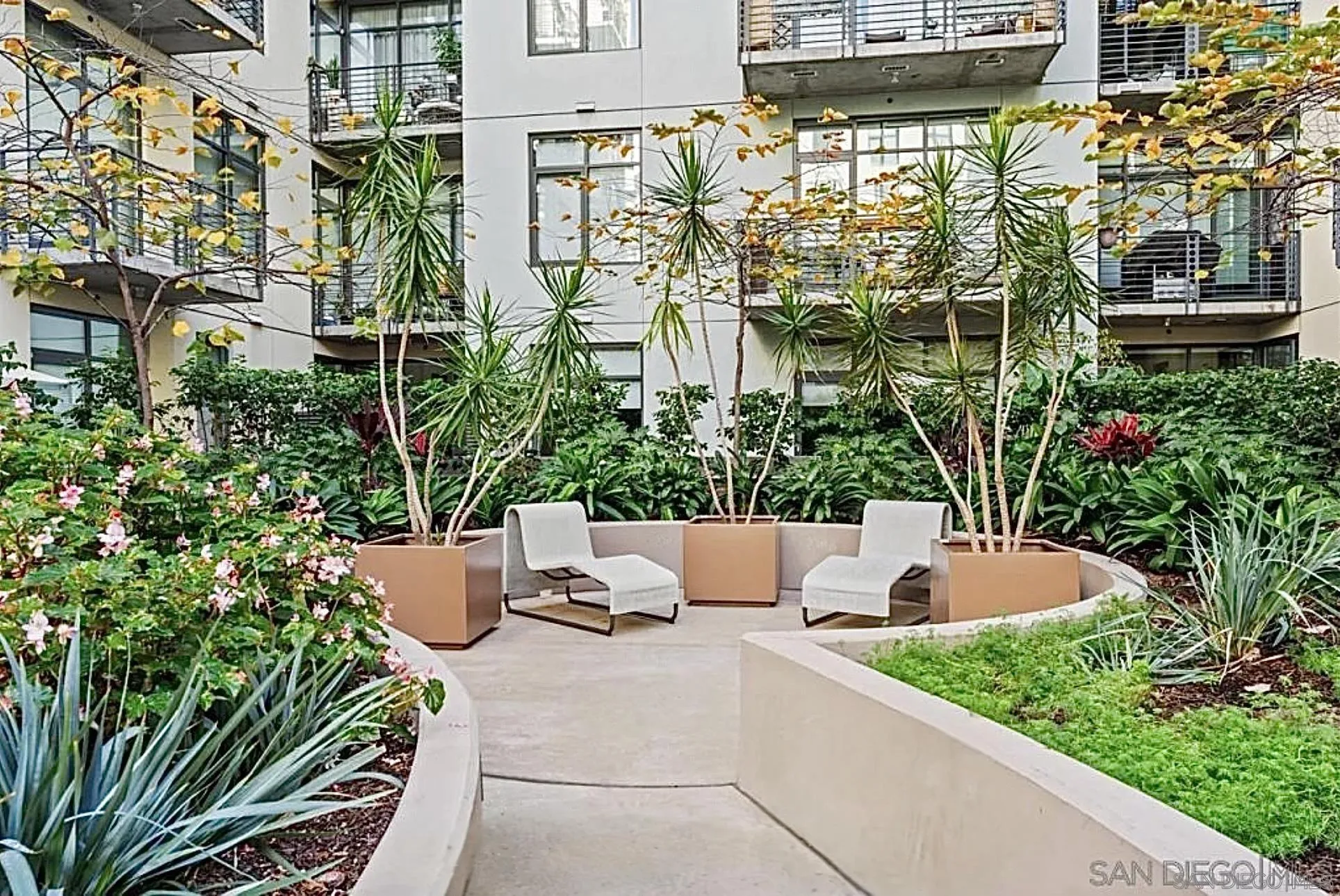527 10th Ave Unit 508