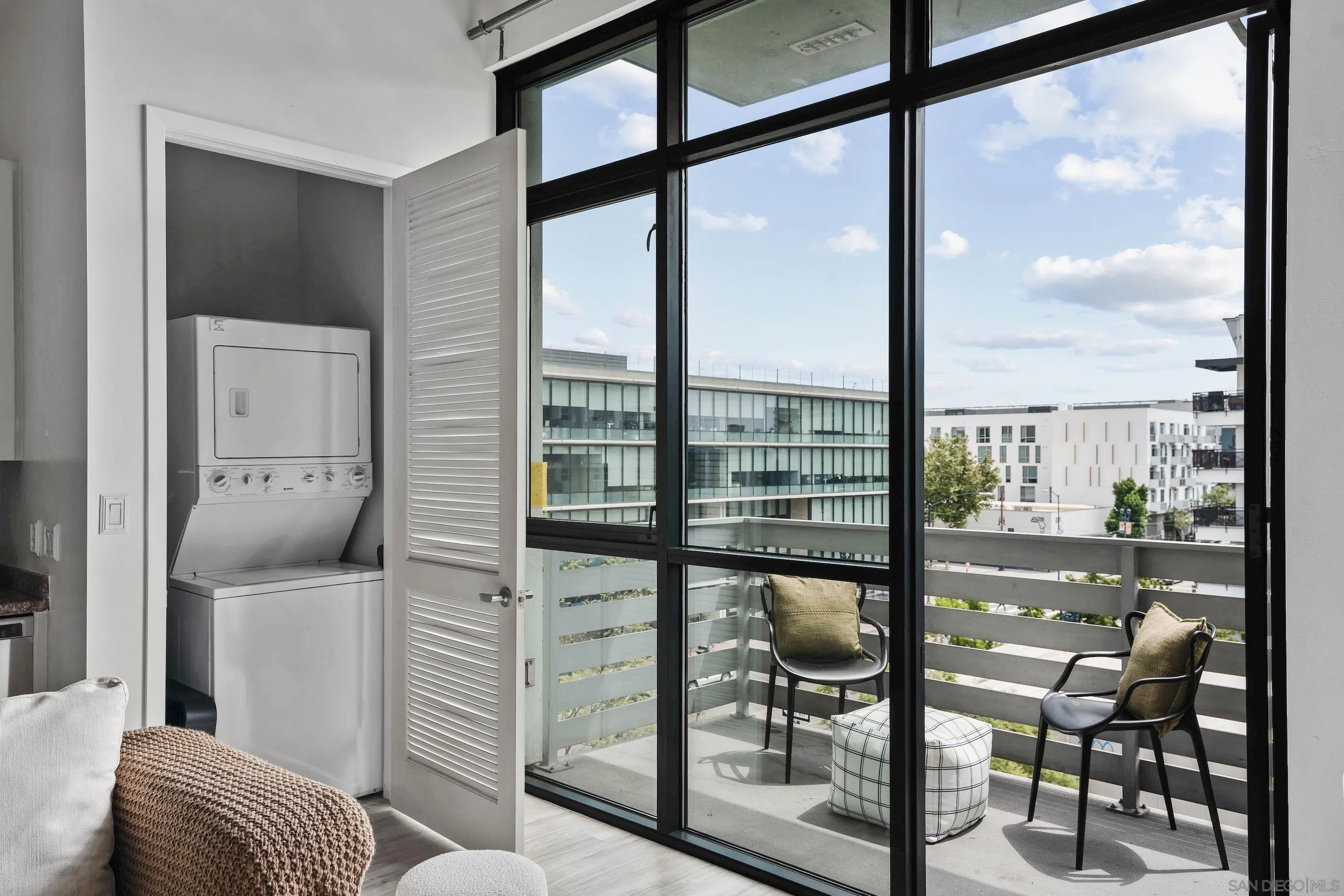 527 10th Ave Unit 508