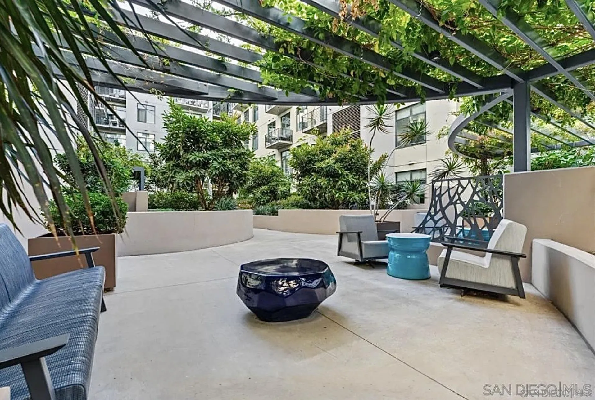 527 10th Ave Unit 508