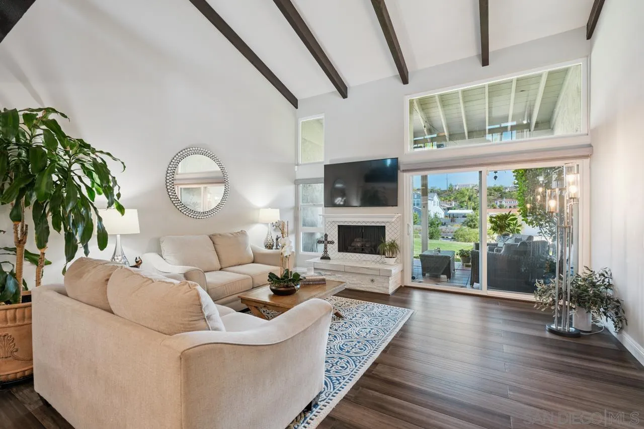 17839 Valle De Lobo