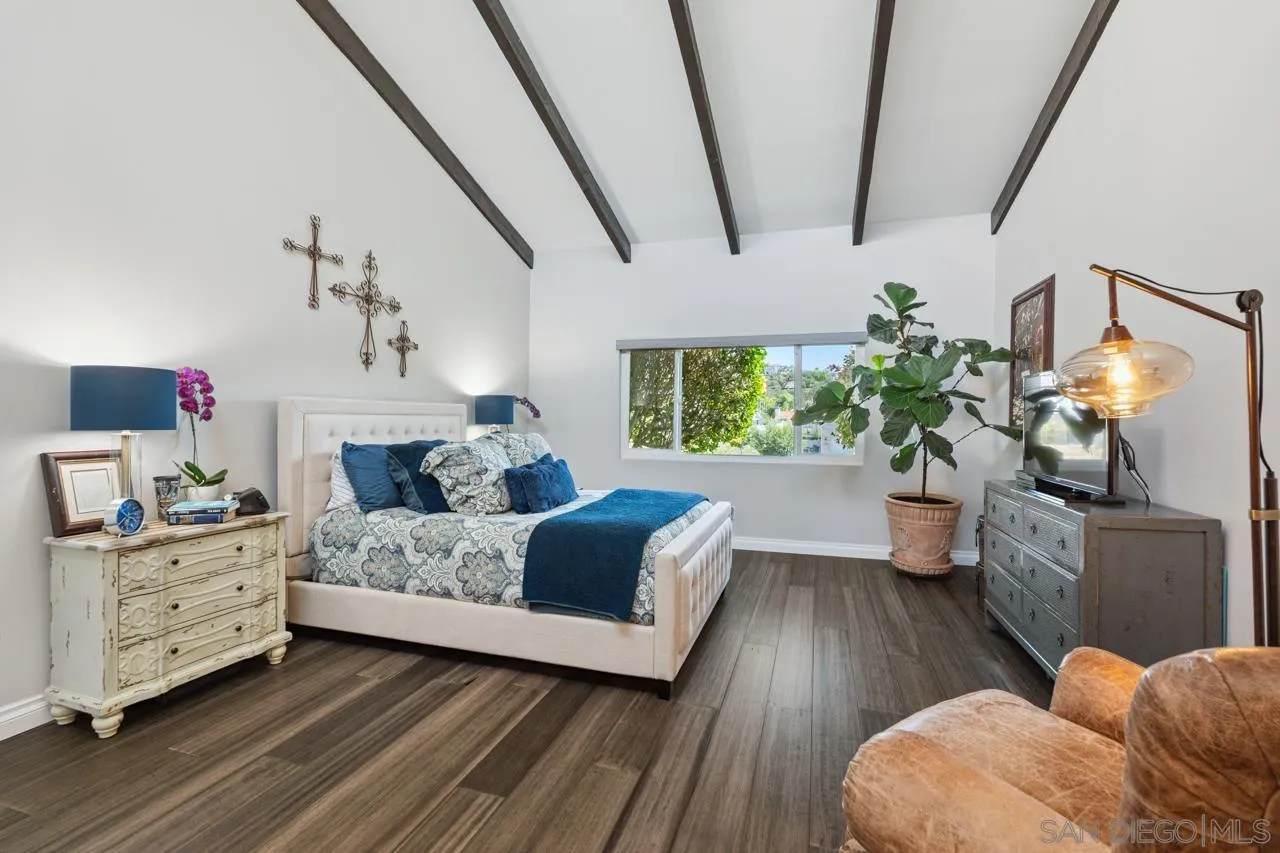 17839 Valle De Lobo