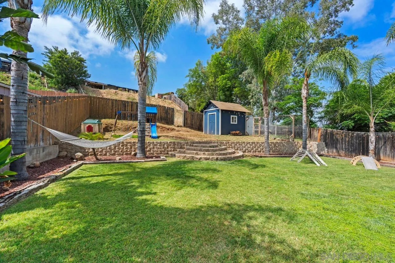 9126 Heatherdale