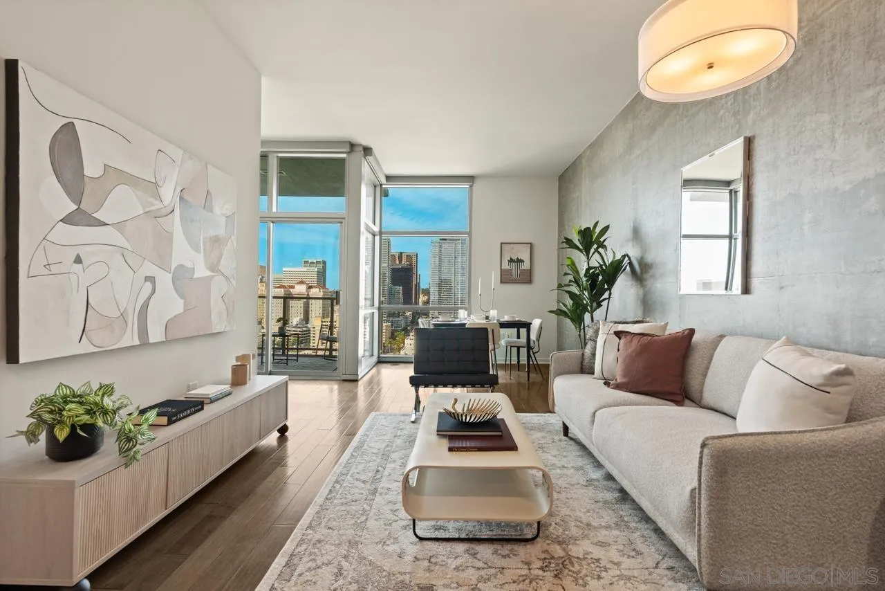 800 The Mark Unit 2103