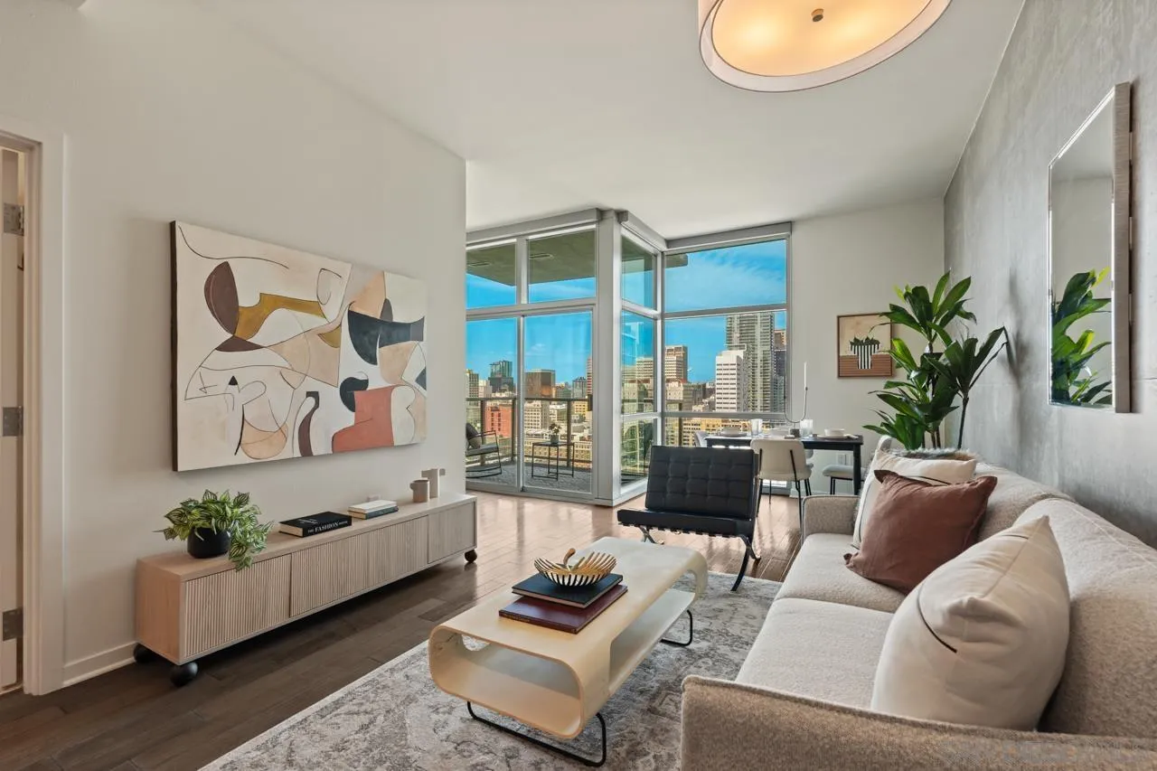 800 The Mark Unit 2103