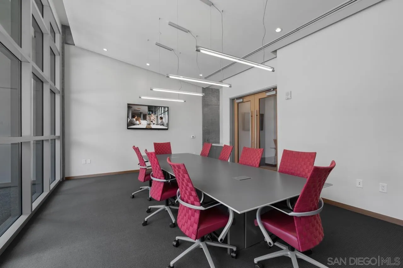 800 The Mark Unit 2103