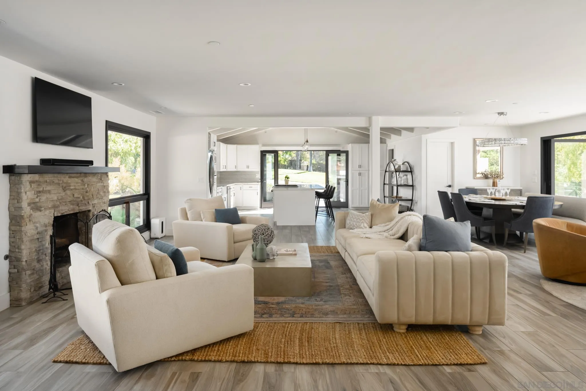 15102 Sun Valley Lane