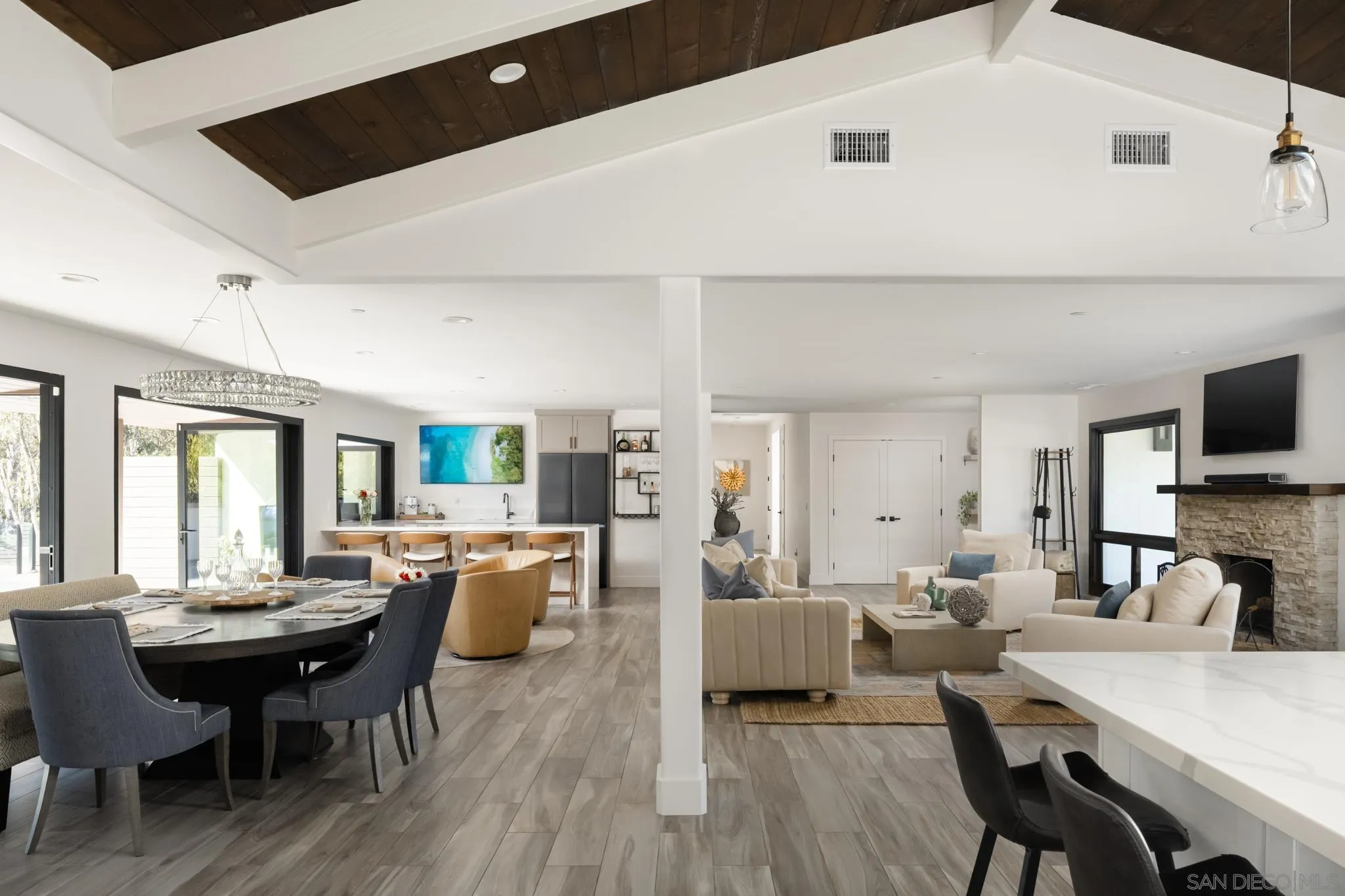 15102 Sun Valley Lane