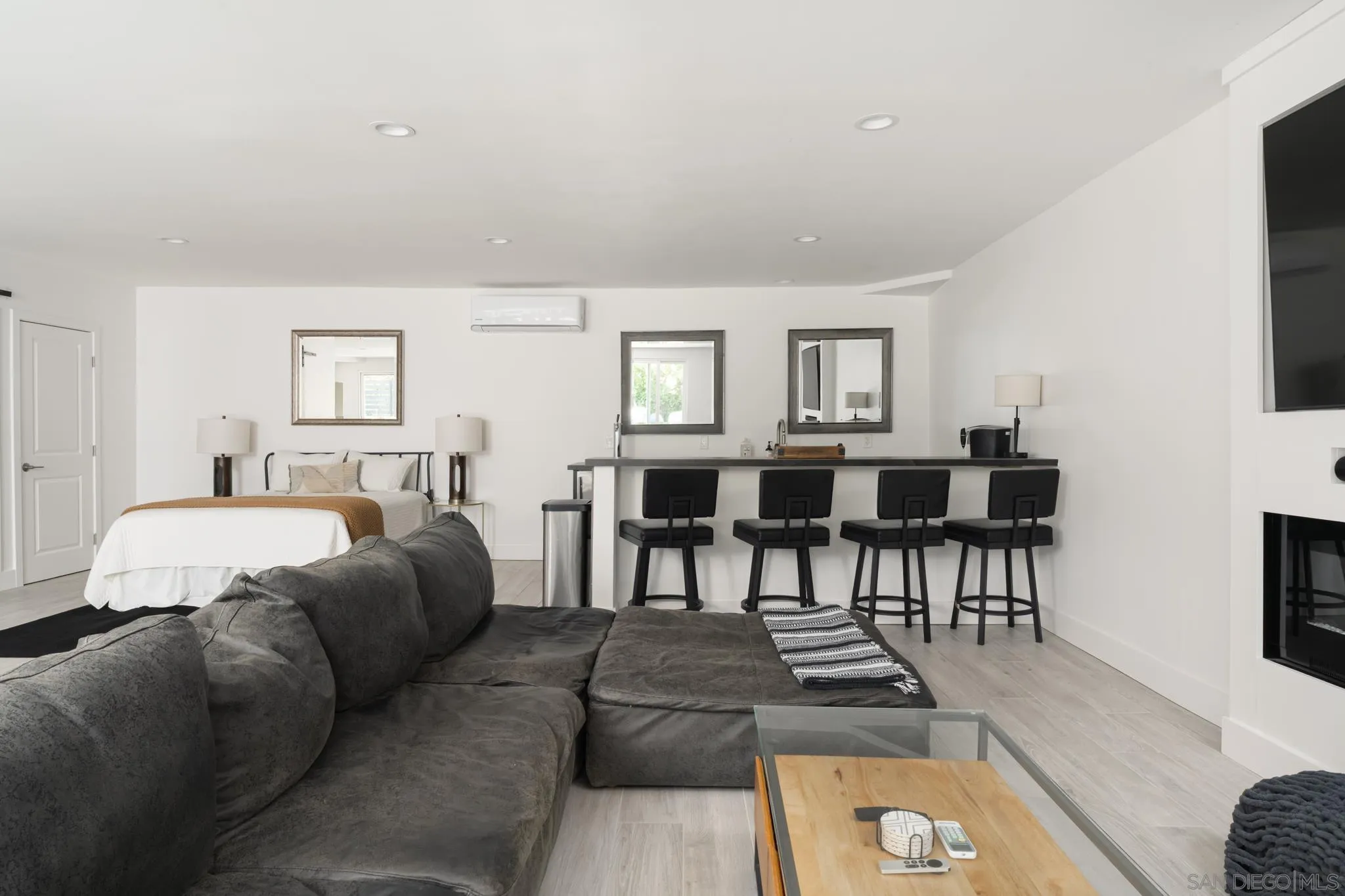 15102 Sun Valley Lane