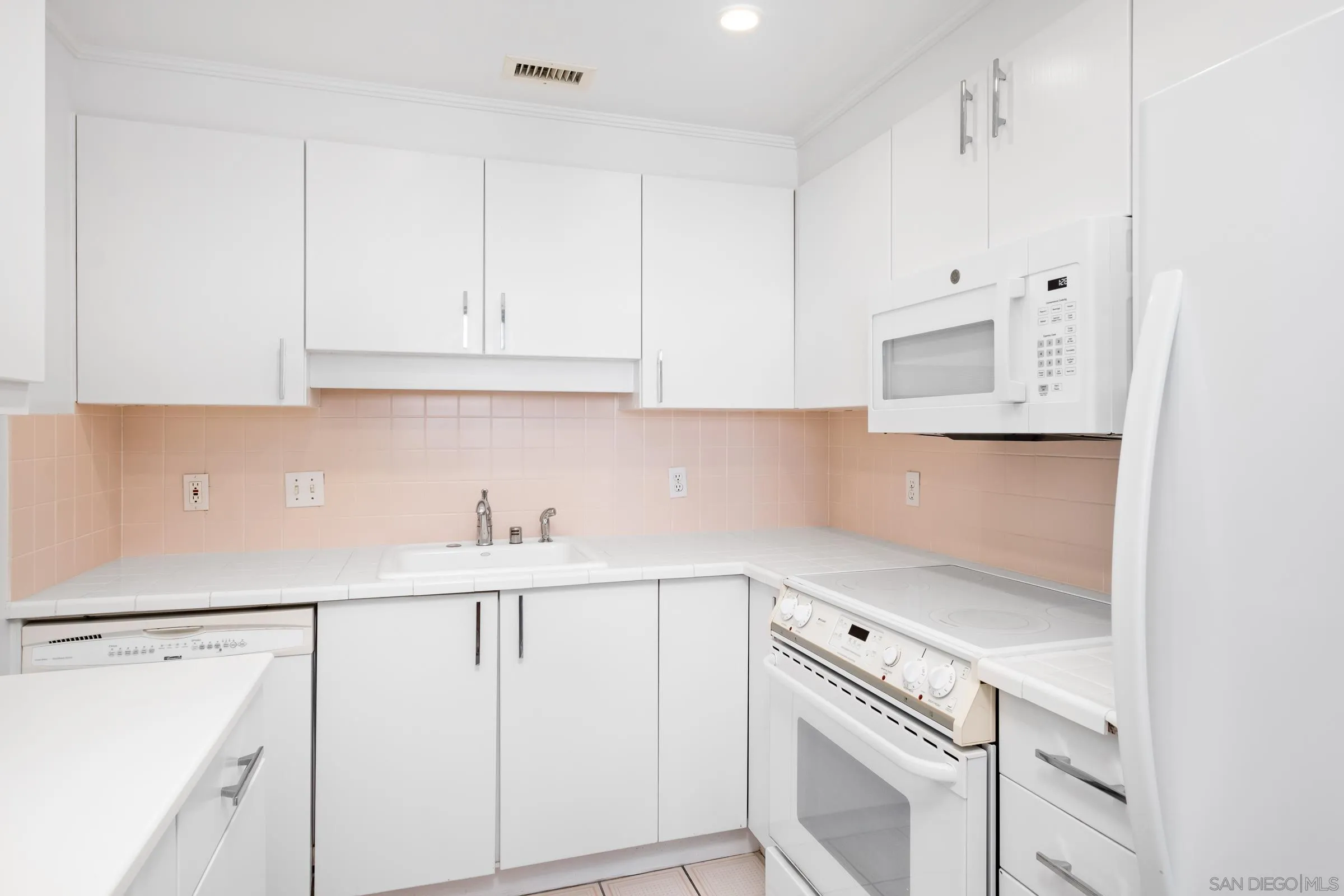 3890 Nobel Unit 1402