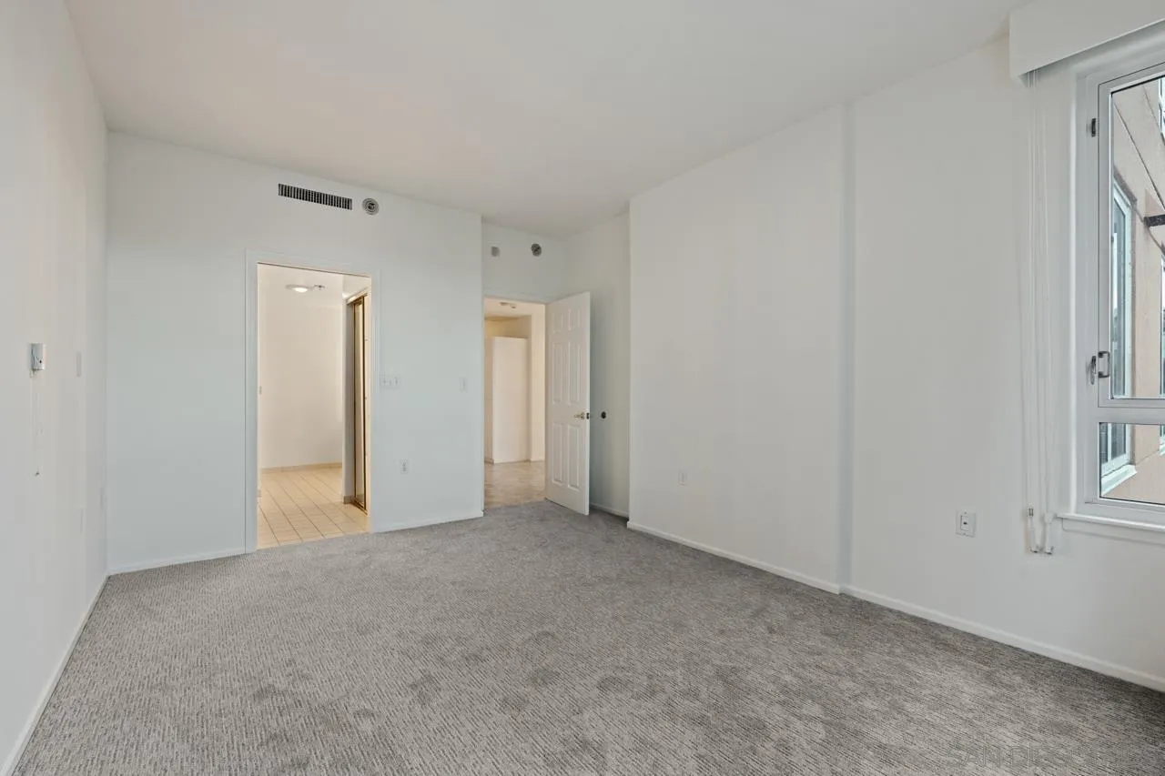 3890 Nobel Dr. Unit 306