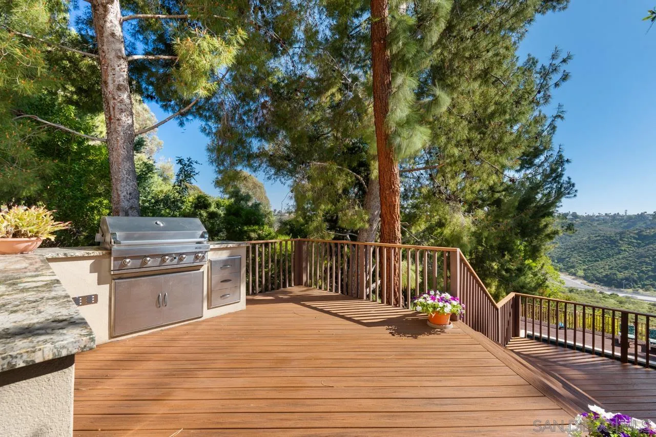 4645 Yerba Santa Drive