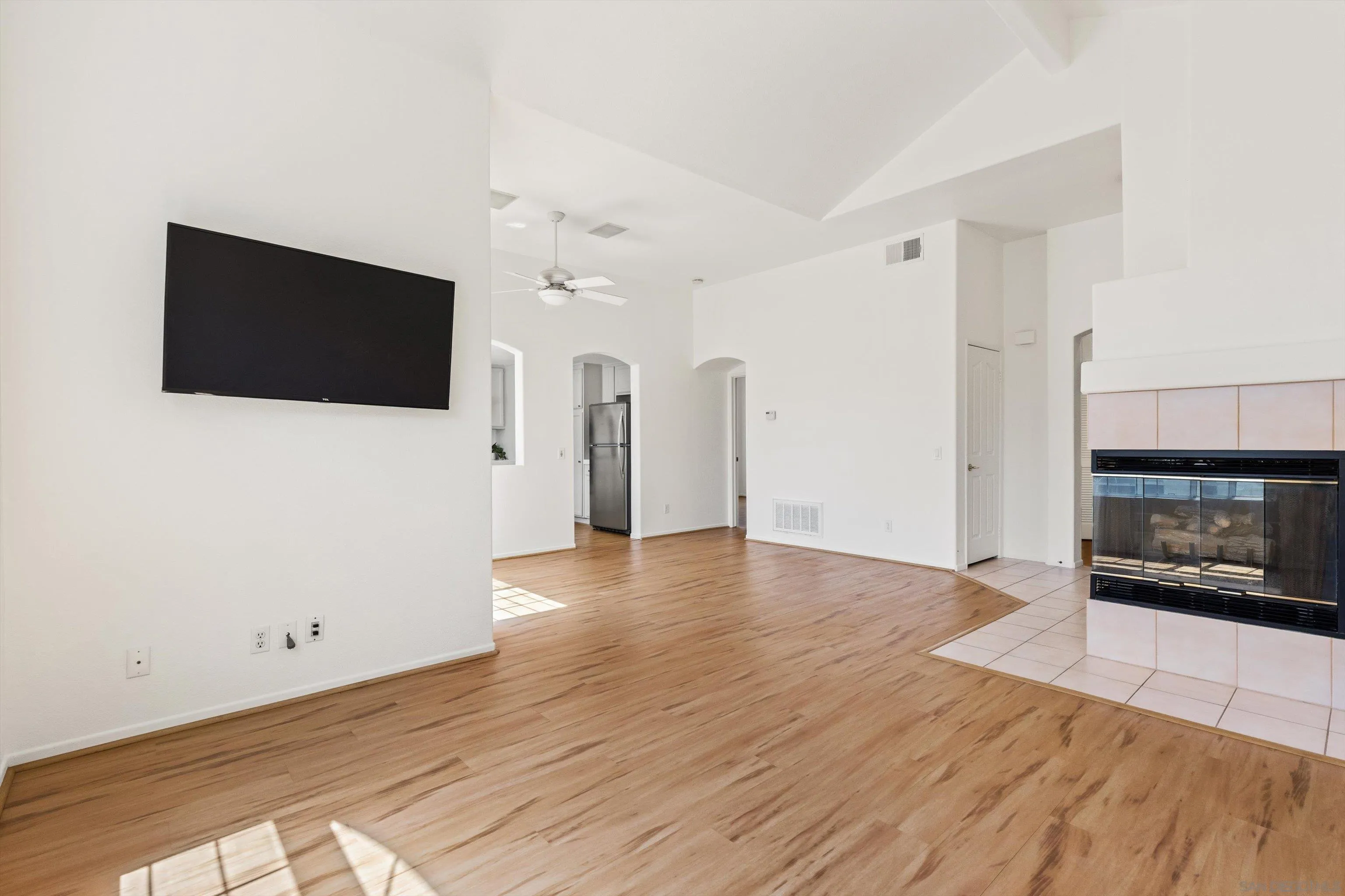 1874 Matin Cir Unit Unit 208