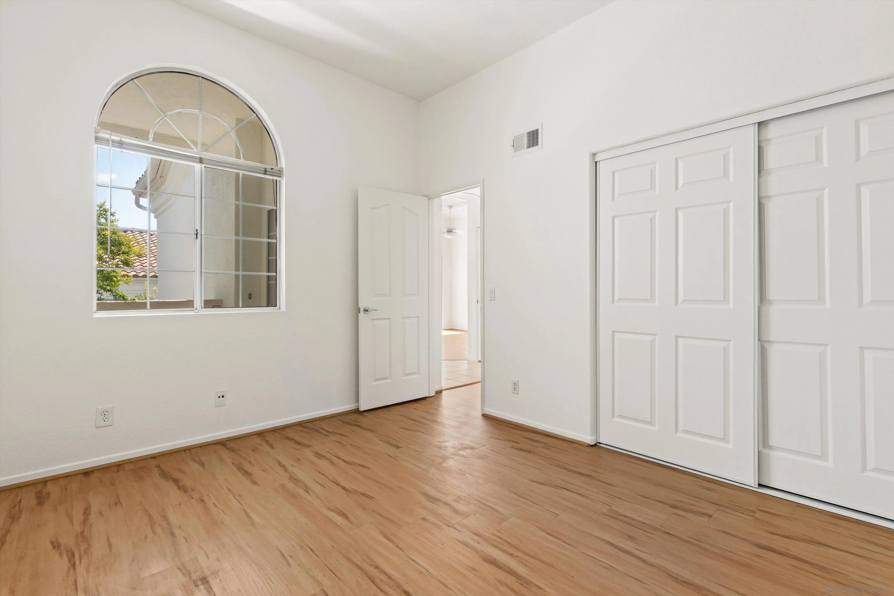 1874 Matin Cir Unit Unit 208