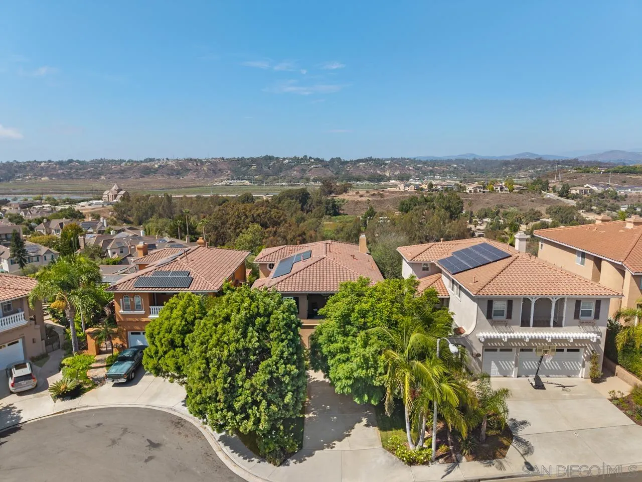 635 Robinson Av 635 Robinson Ave