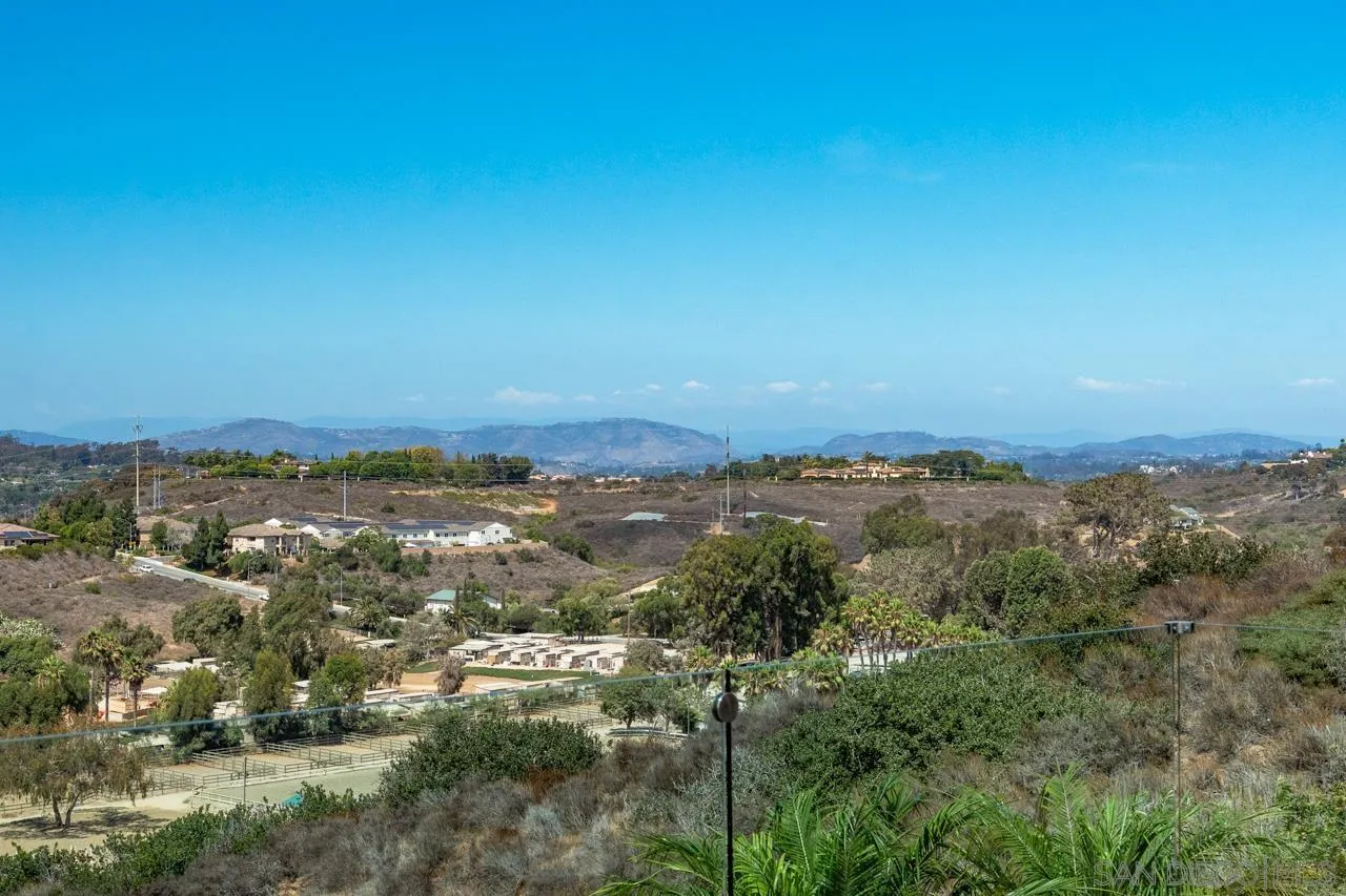 635 Robinson Av 635 Robinson Ave