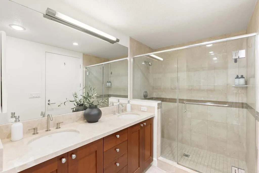 1199 Pacific Hwy Unit: 2501