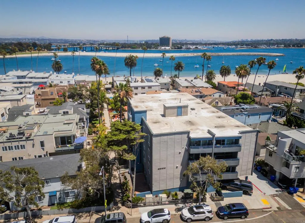 2965 Mission Boulevard Unit 4c, Pacific Beach (San Diego) Unit: 4C