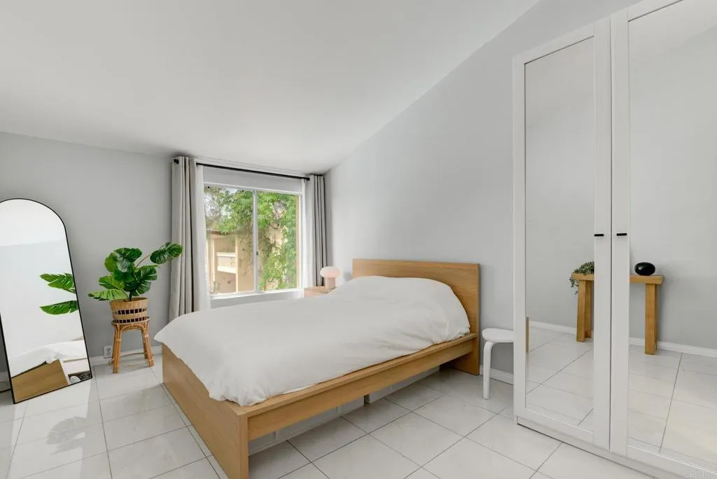 1885 Diamond Street Unit 323